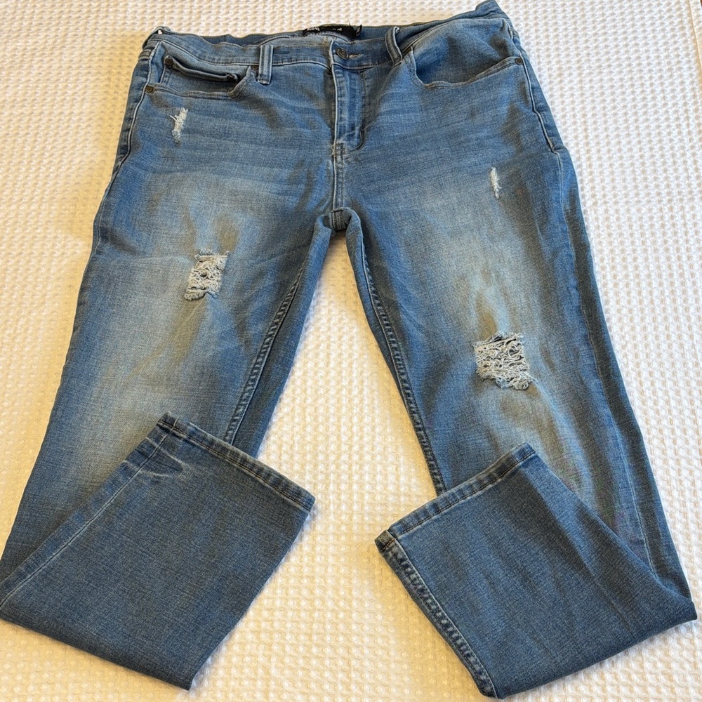 RSQ Men’s 33X32 Medium Light Blue Distressed Slim Straight Leg Jeans